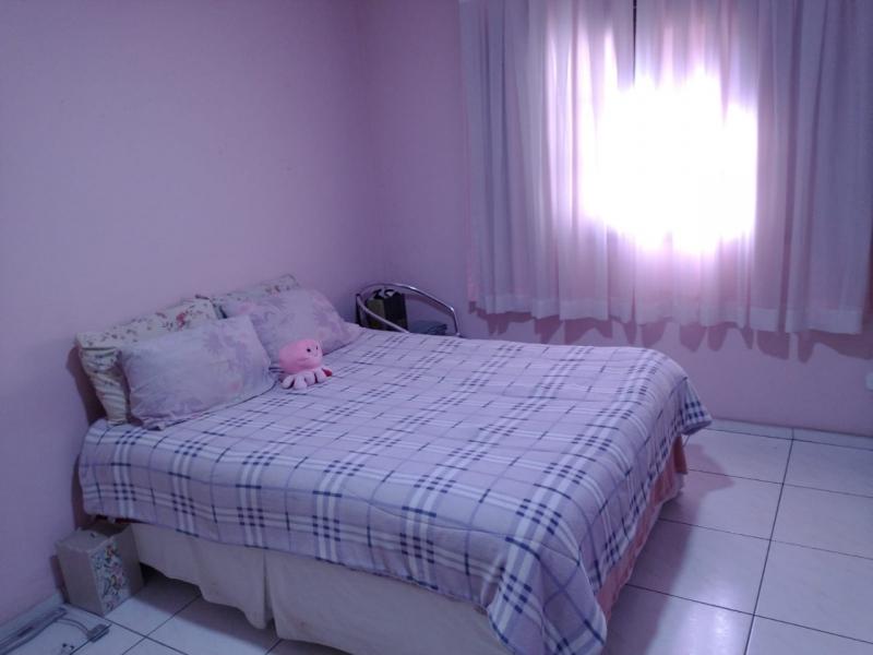 Apartamento à venda com 2 quartos, 75m² - Foto 11