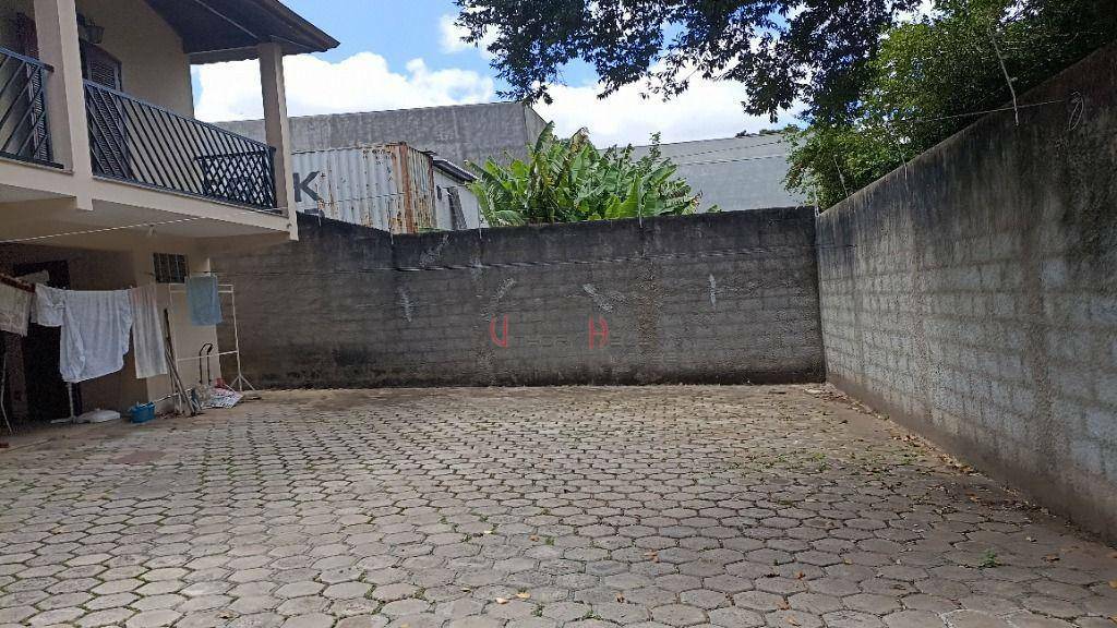 Casa para alugar com 3 quartos, 260m² - Foto 7