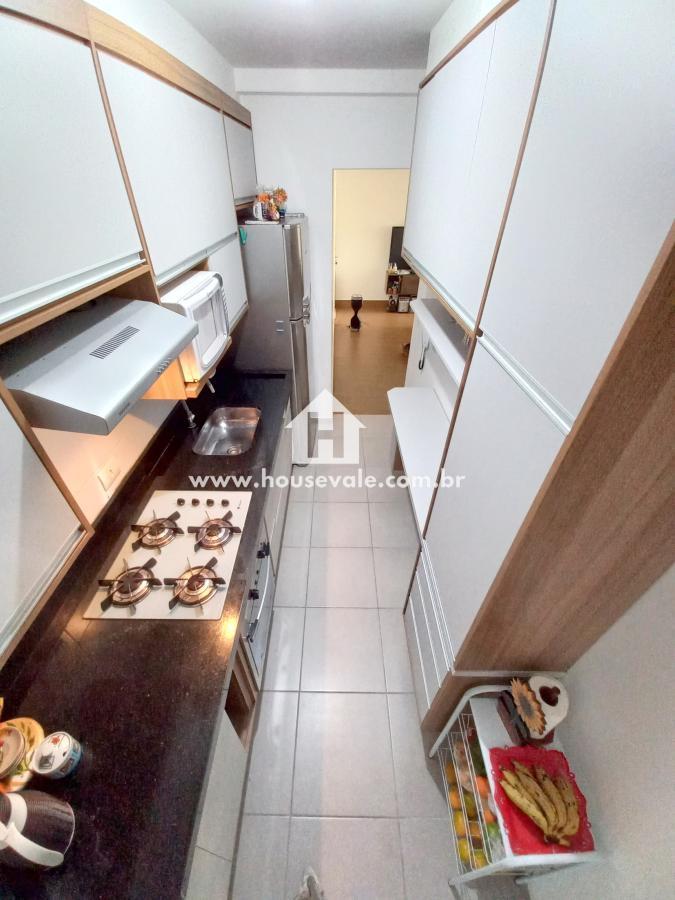 Apartamento à venda com 2 quartos, 77m² - Foto 4