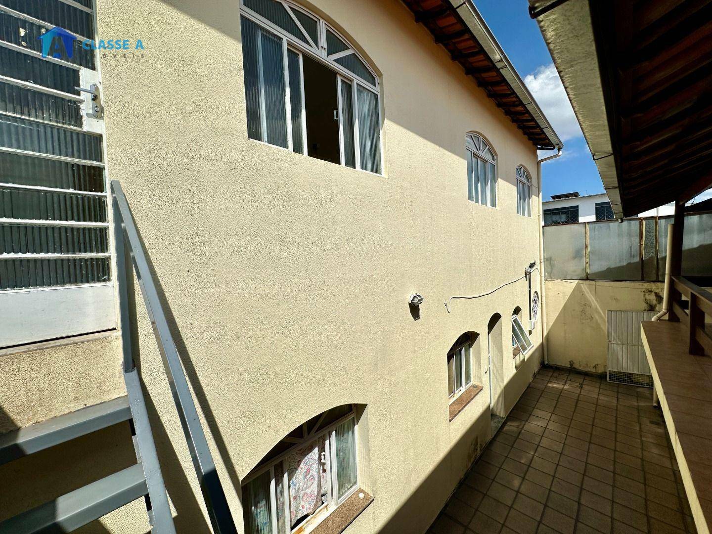 Casa à venda com 3 quartos, 234m² - Foto 32