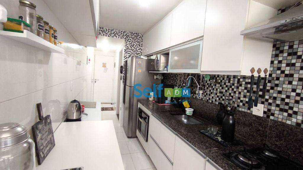 Apartamento para alugar com 2 quartos, 75m² - Foto 11