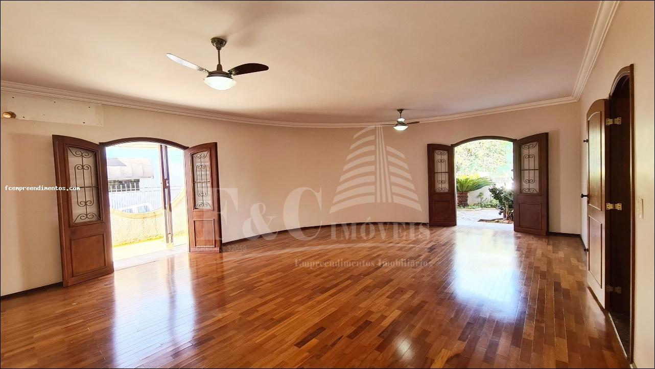 Casa à venda com 4 quartos, 500m² - Foto 3