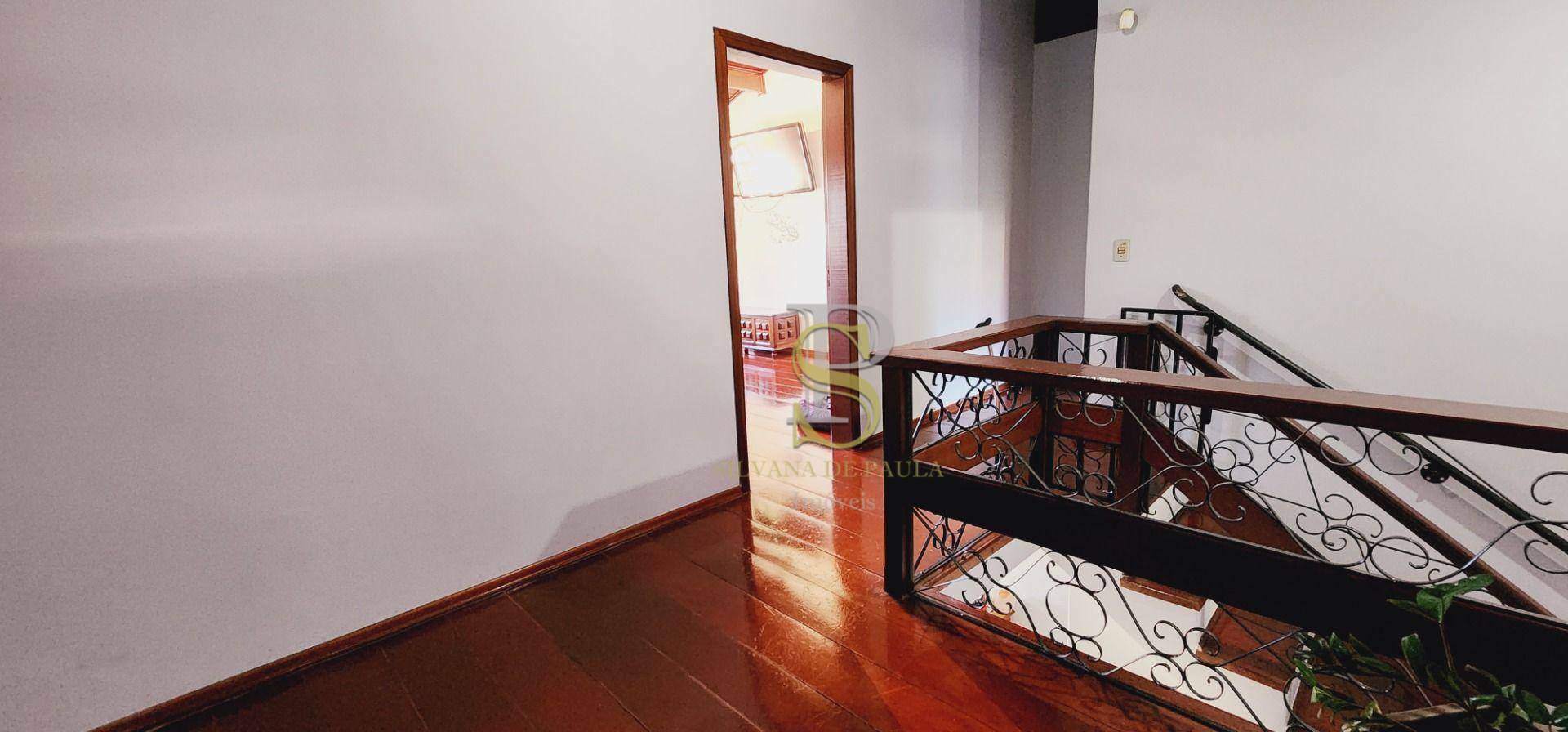 Casa à venda com 4 quartos, 273m² - Foto 18