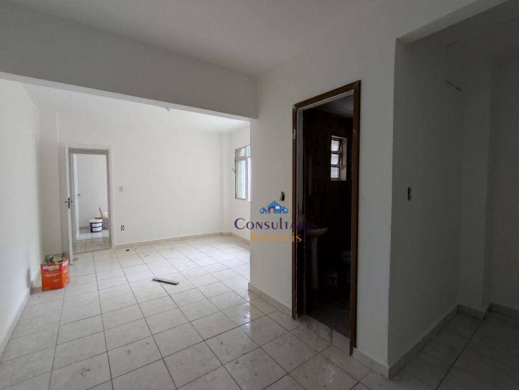 Apartamento para alugar com 3 quartos, 107m² - Foto 5