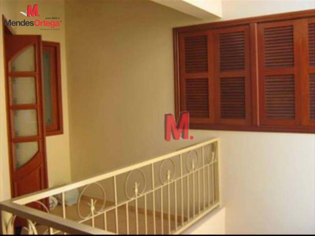 Casa à venda com 3 quartos, 230m² - Foto 9