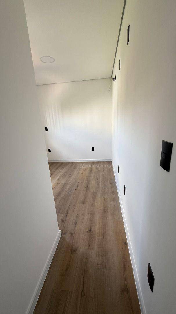 Apartamento para alugar com 3 quartos, 85m² - Foto 11