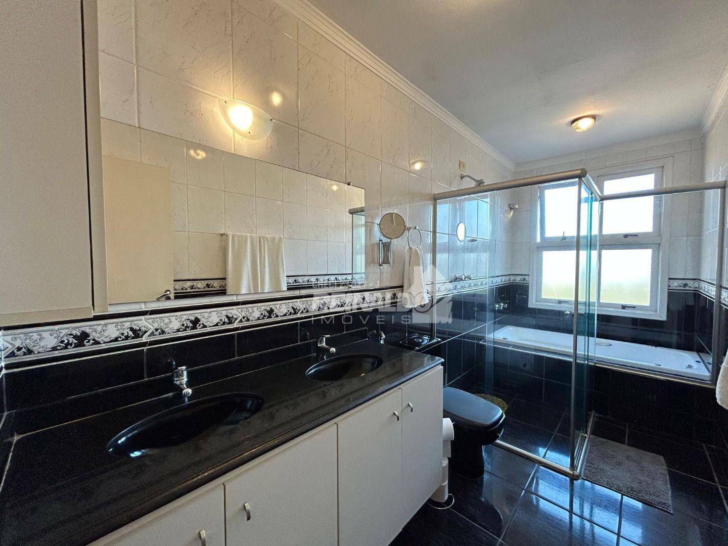 Casa de Condomínio à venda e aluguel com 3 quartos, 370m² - Foto 23