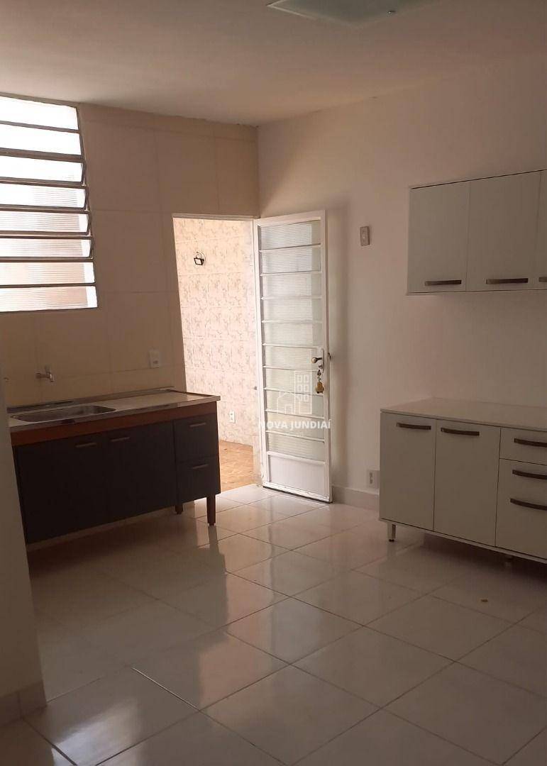 Casa para alugar com 3 quartos, 120m² - Foto 12