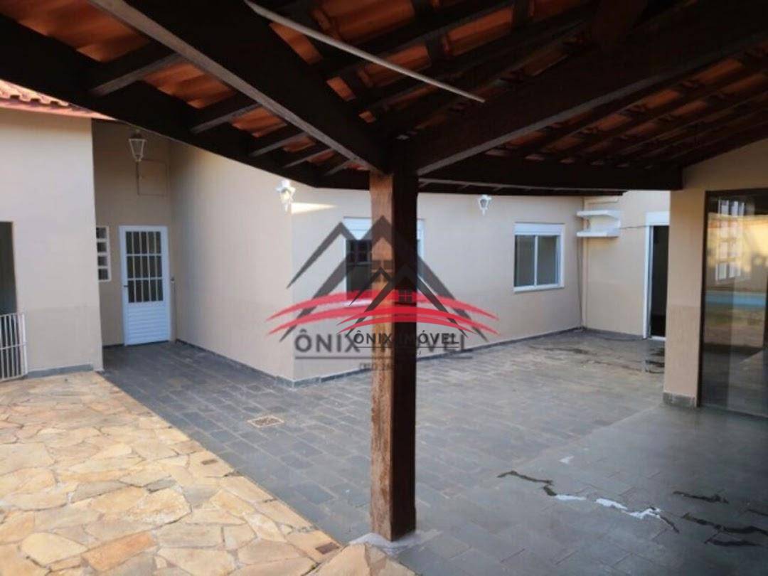 Casa à venda com 2 quartos, 220m² - Foto 19