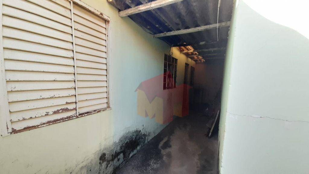 Casa à venda com 4 quartos, 120m² - Foto 14