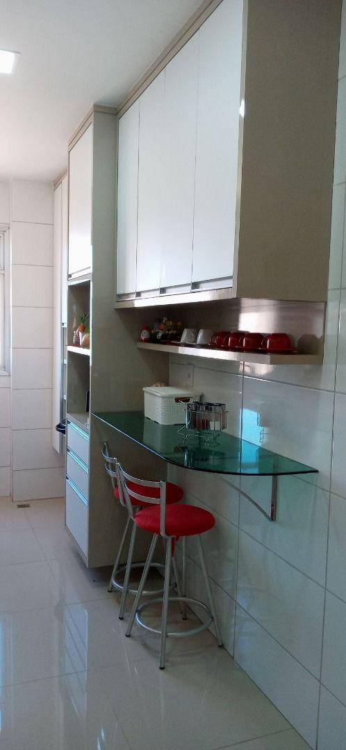 Apartamento à venda com 2 quartos, 82m² - Foto 2