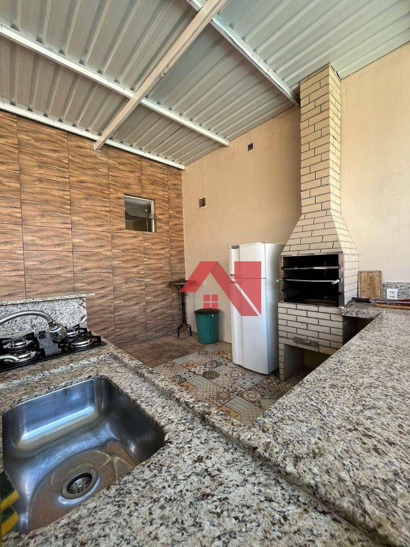 Casa à venda com 4 quartos, 270m² - Foto 3