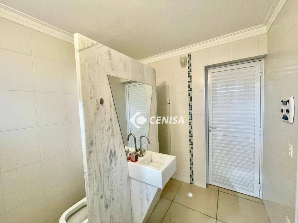 Casa de Condomínio para alugar com 3 quartos, 362m² - Foto 12