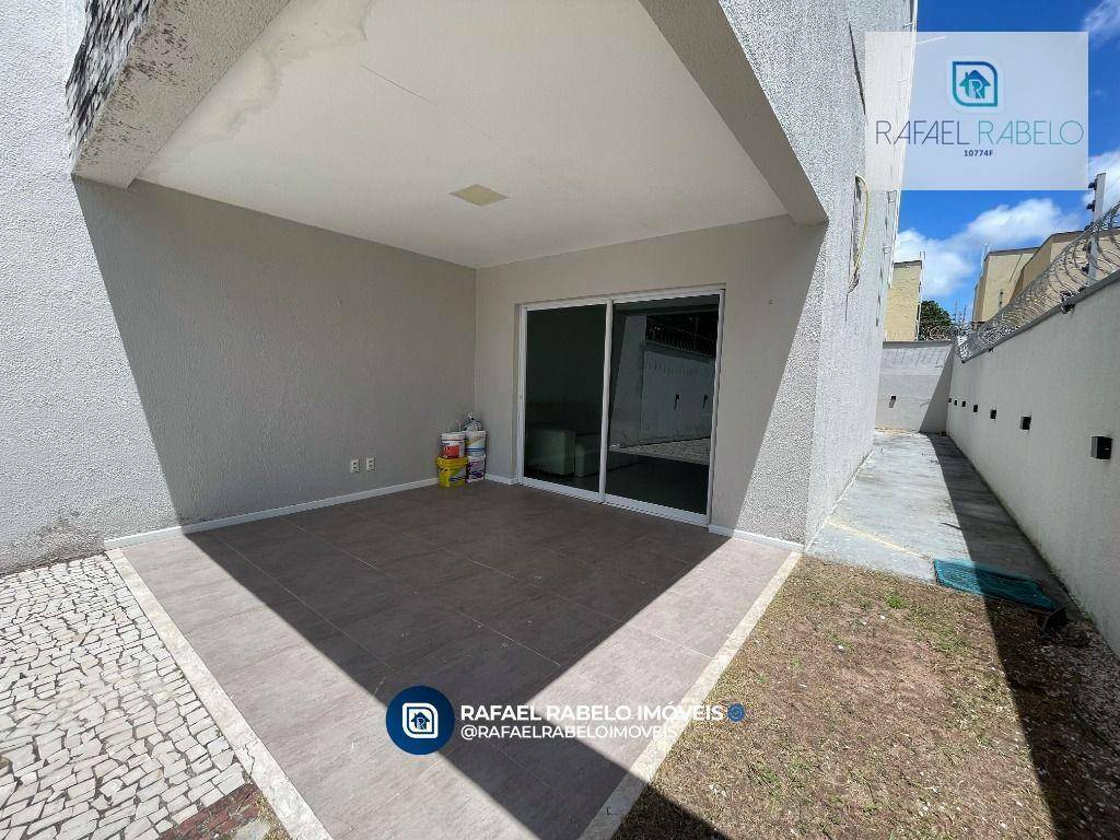 Casa à venda com 3 quartos, 100m² - Foto 3