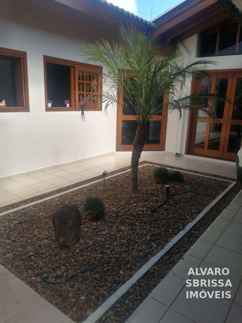 Casa de Condomínio à venda com 3 quartos, 189m² - Foto 4