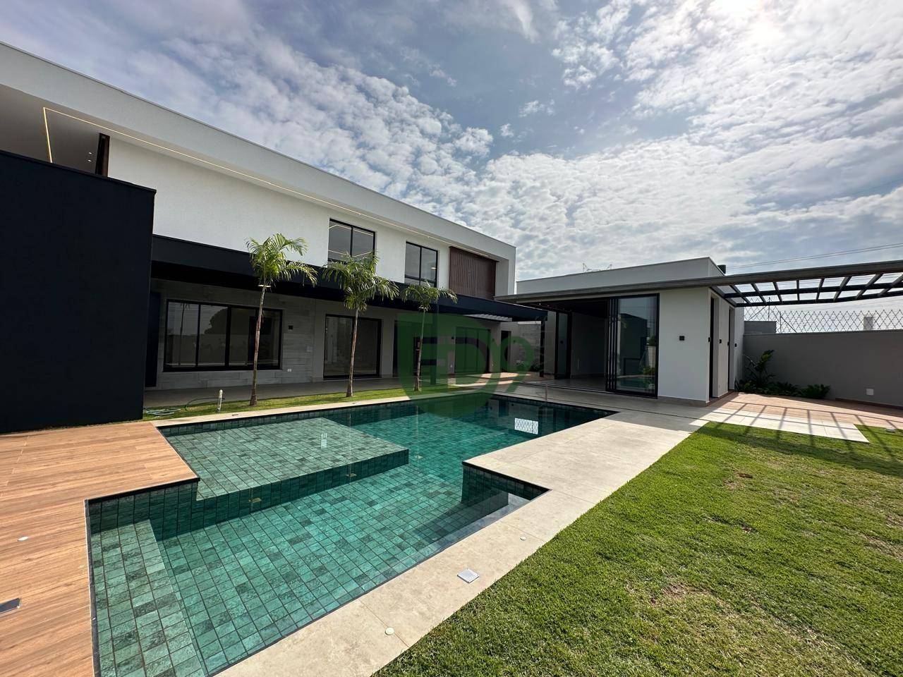 Casa de Condomínio, 4 quartos - Foto 1