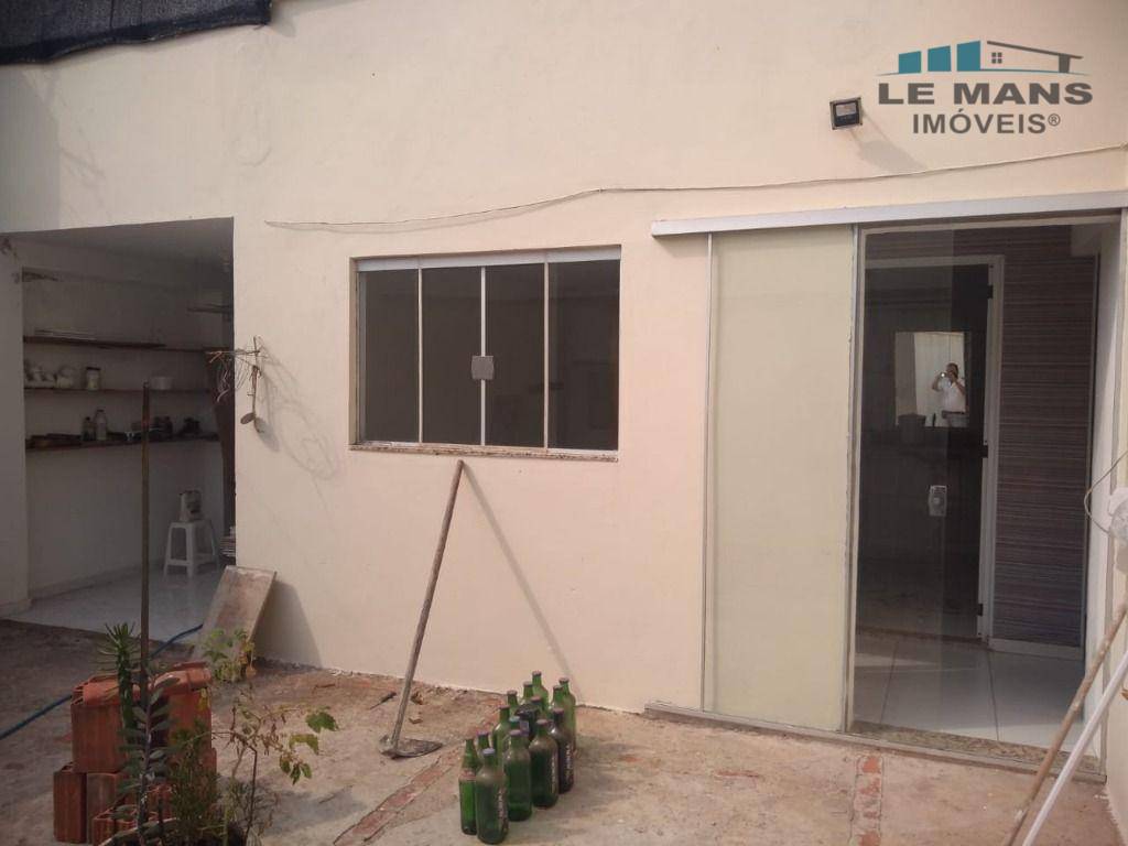 Casa à venda com 4 quartos, 202m² - Foto 19