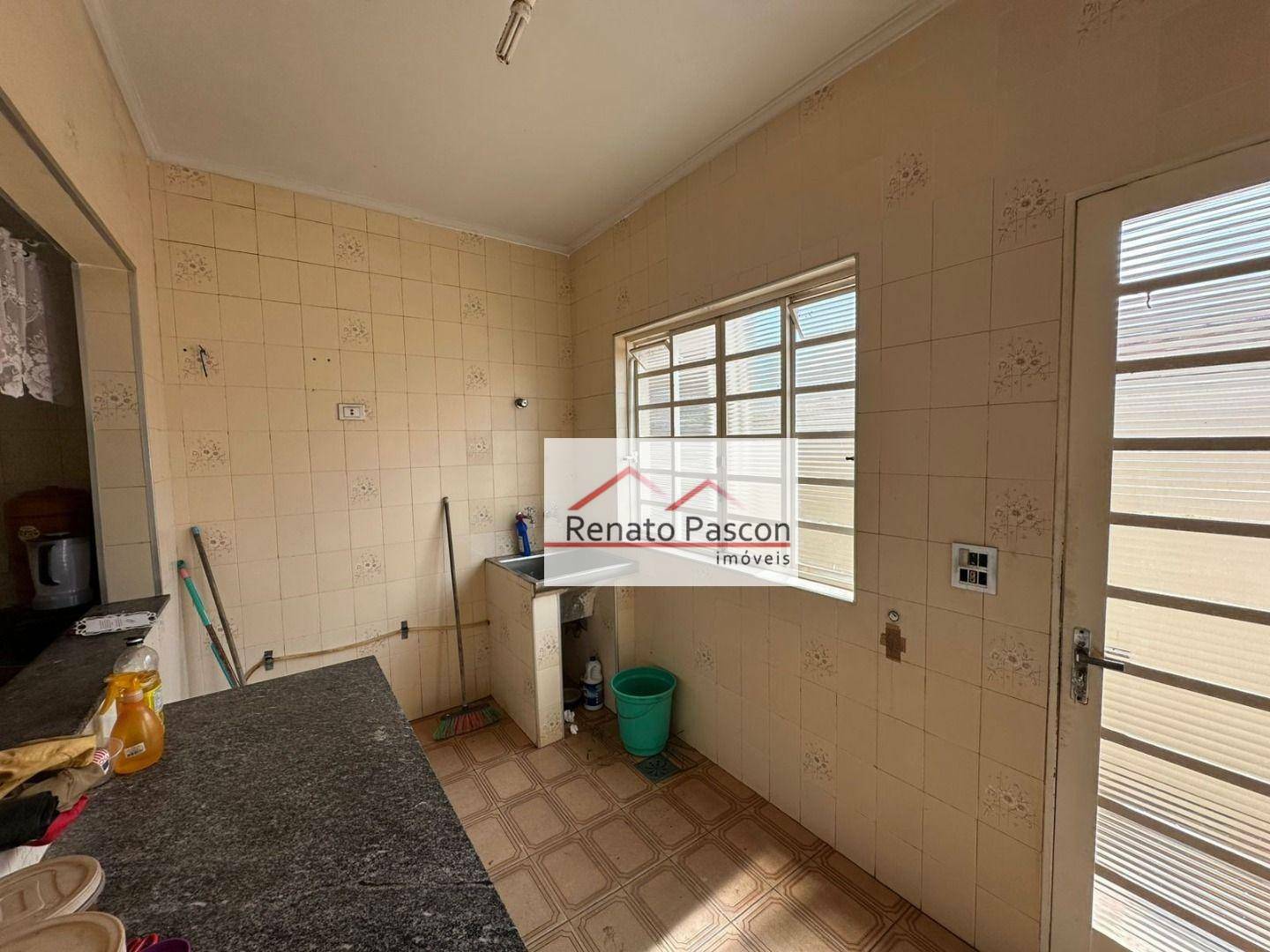 Casa à venda com 3 quartos, 160m² - Foto 4