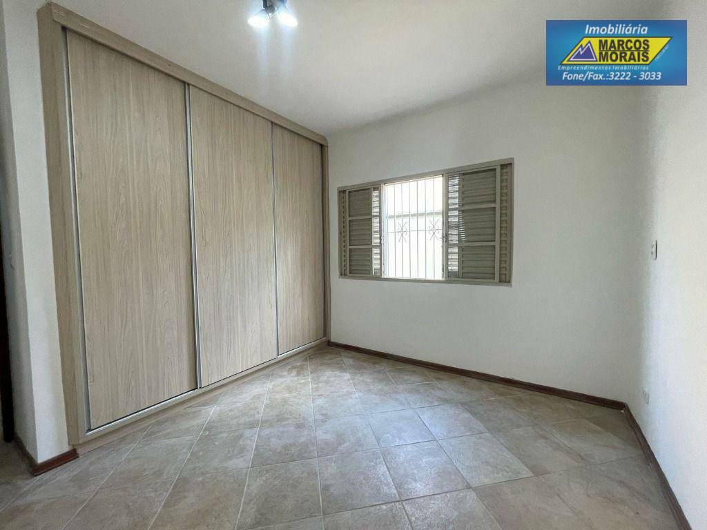 Casa à venda e aluguel com 4 quartos, 375m² - Foto 21