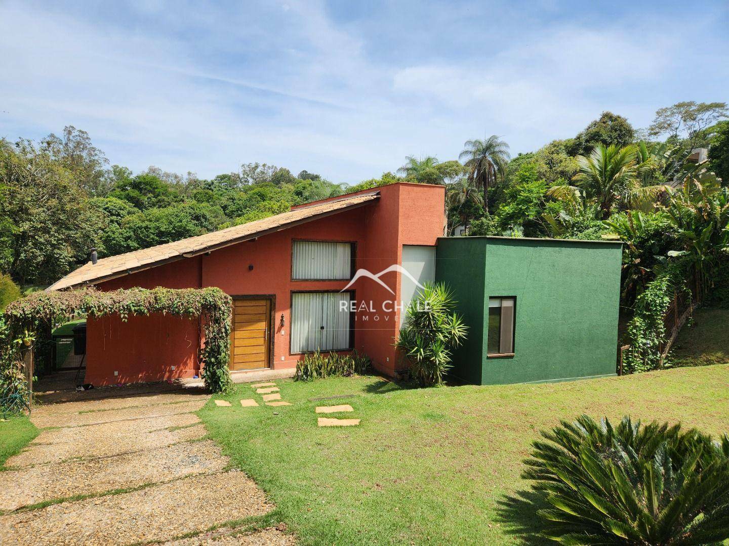 Casa de Condomínio à venda com 4 quartos, 230m² - Foto 1