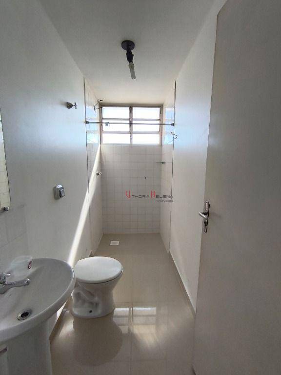 Apartamento para alugar com 3 quartos, 200m² - Foto 8