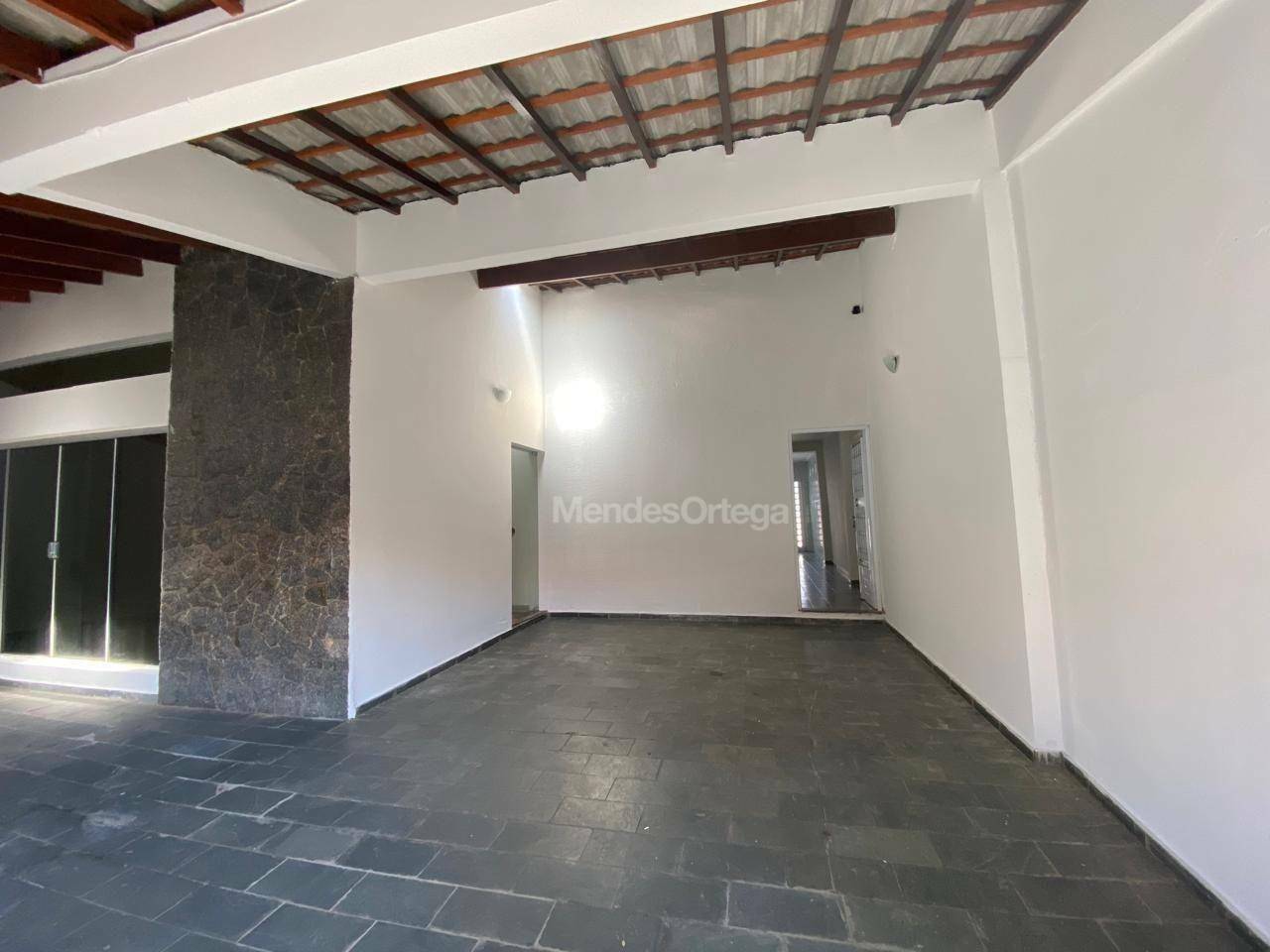 Casa para alugar com 3 quartos, 255m² - Foto 4