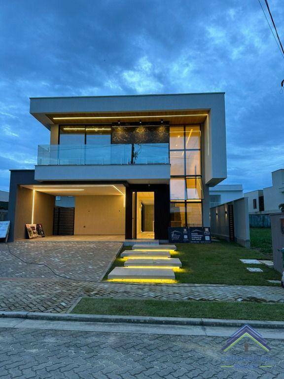 Casa de Condomínio à venda com 4 quartos, 238m² - Foto 1