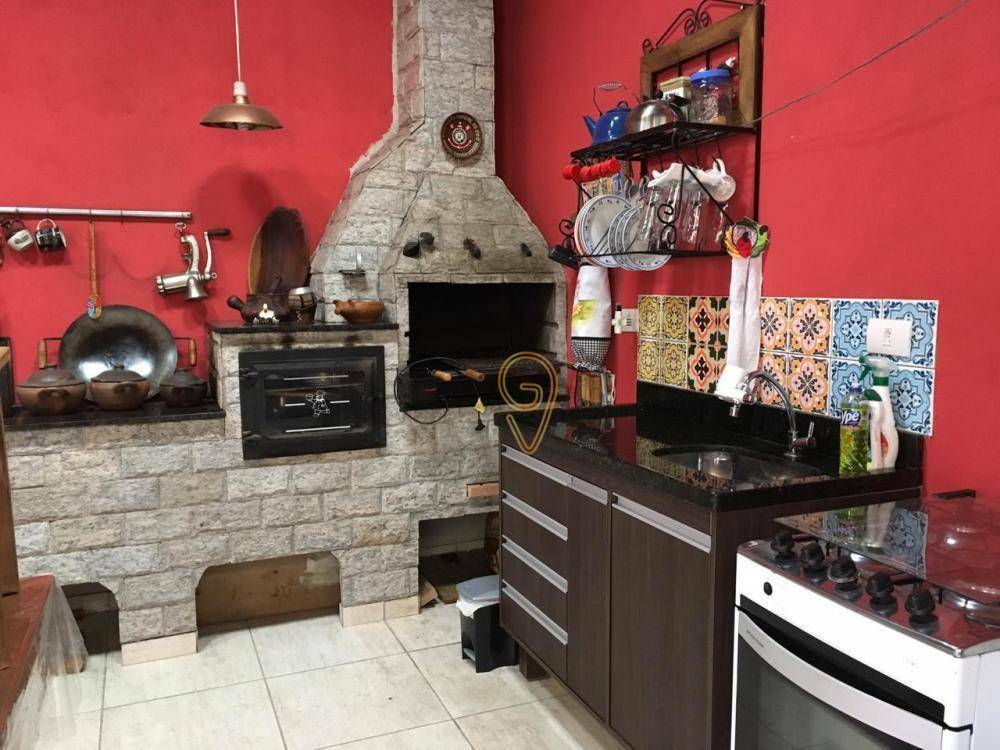 Casa à venda com 2 quartos, 95m² - Foto 2