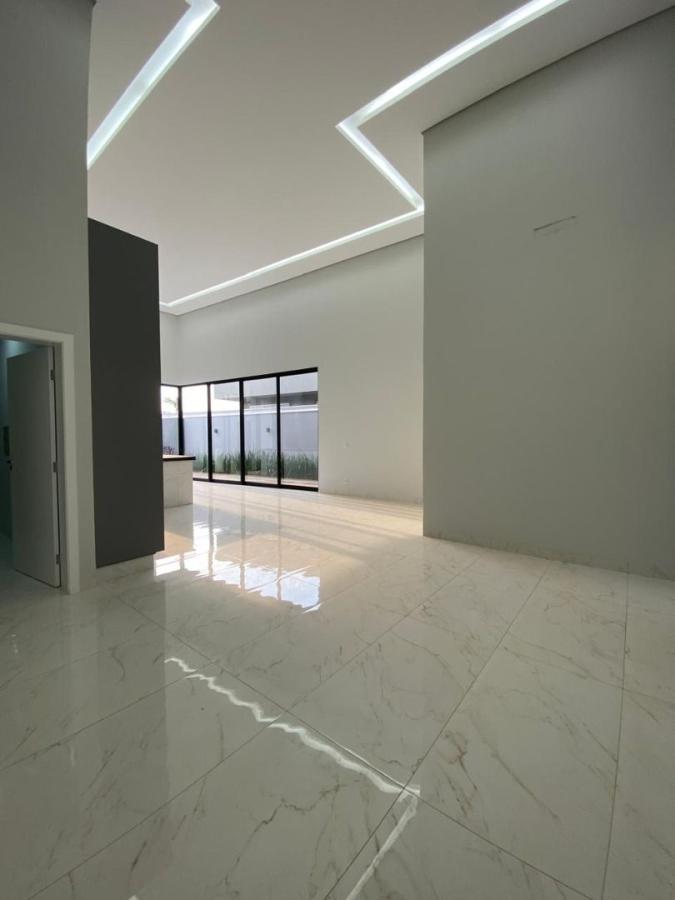 Casa à venda com 3 quartos, 251m² - Foto 10