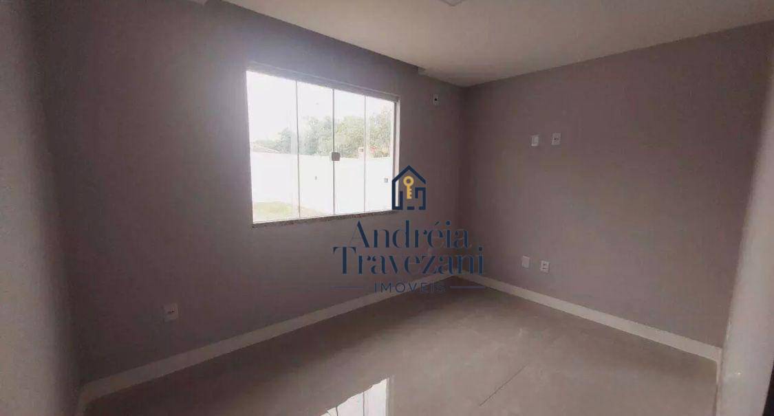 Casa à venda com 2 quartos, 66m² - Foto 11
