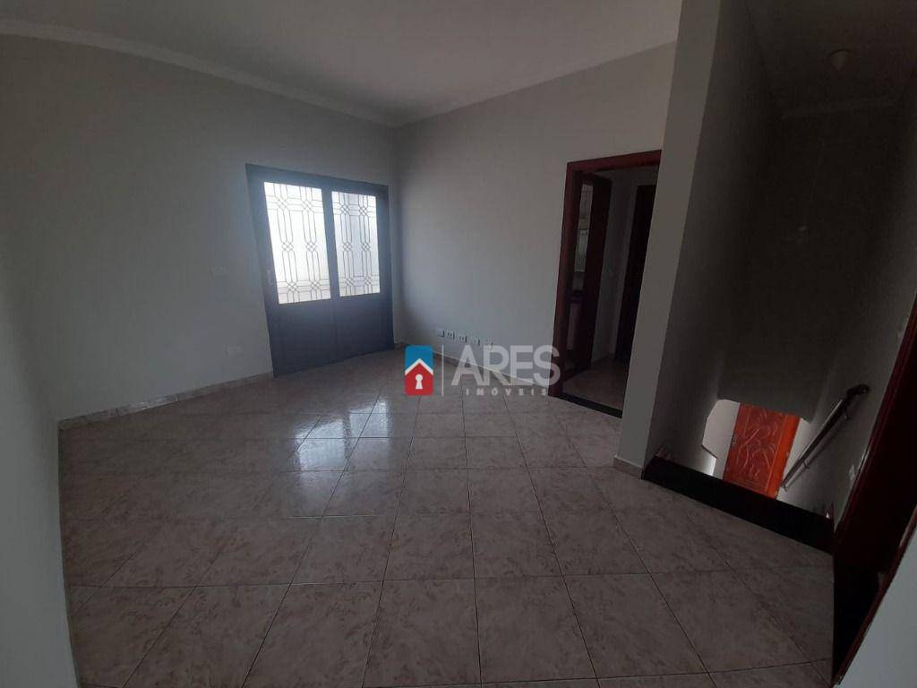 Casa para alugar com 3 quartos, 190m² - Foto 14