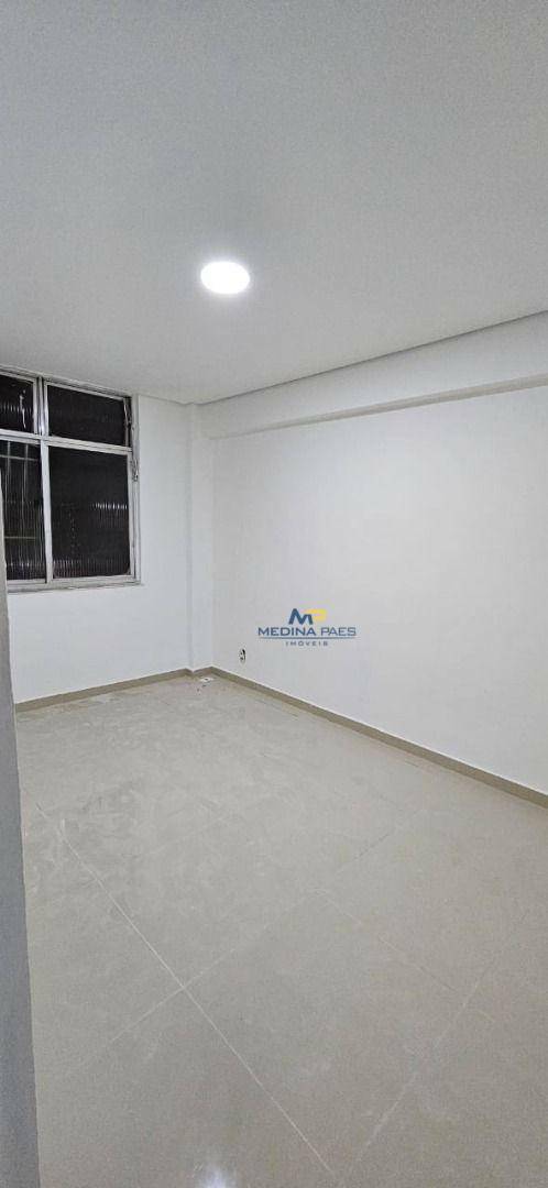 Apartamento à venda com 2 quartos, 60m² - Foto 11