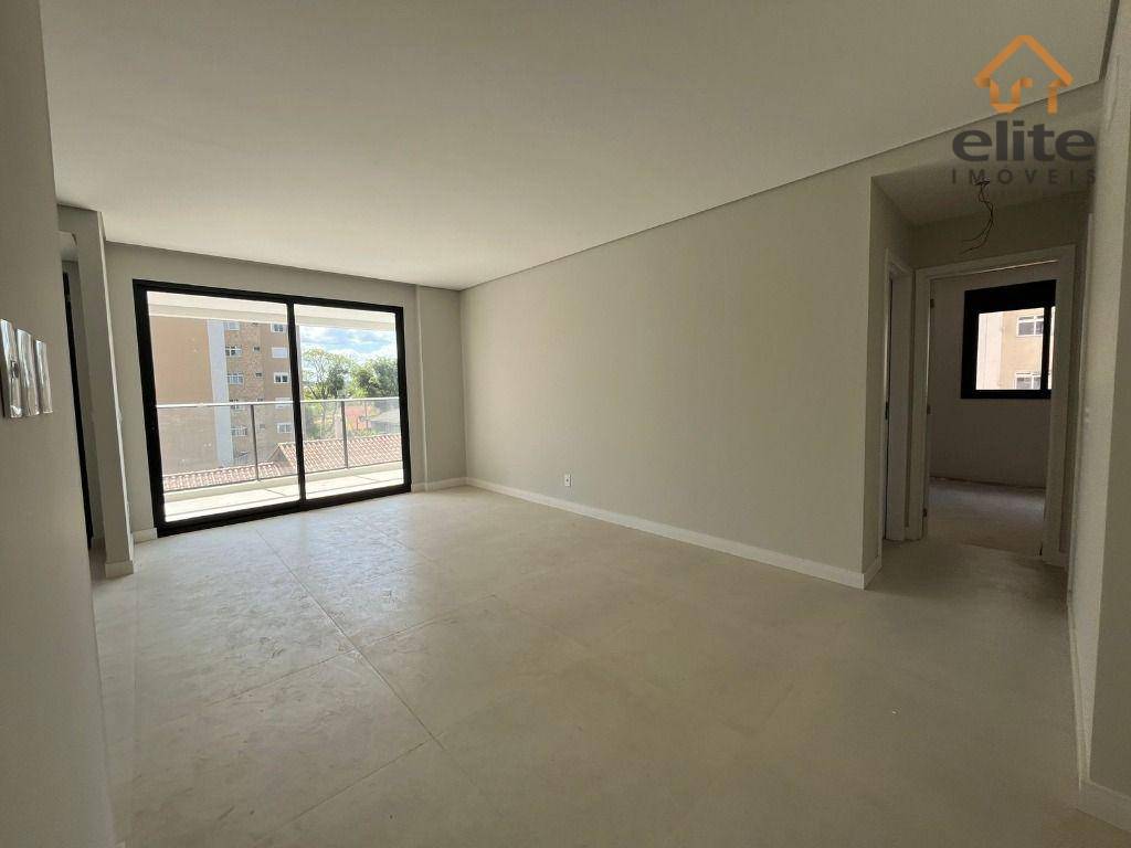 Apartamento à venda com 2 quartos, 82m² - Foto 3