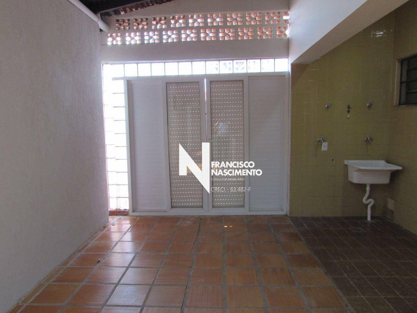 Casa à venda com 4 quartos, 285m² - Foto 34