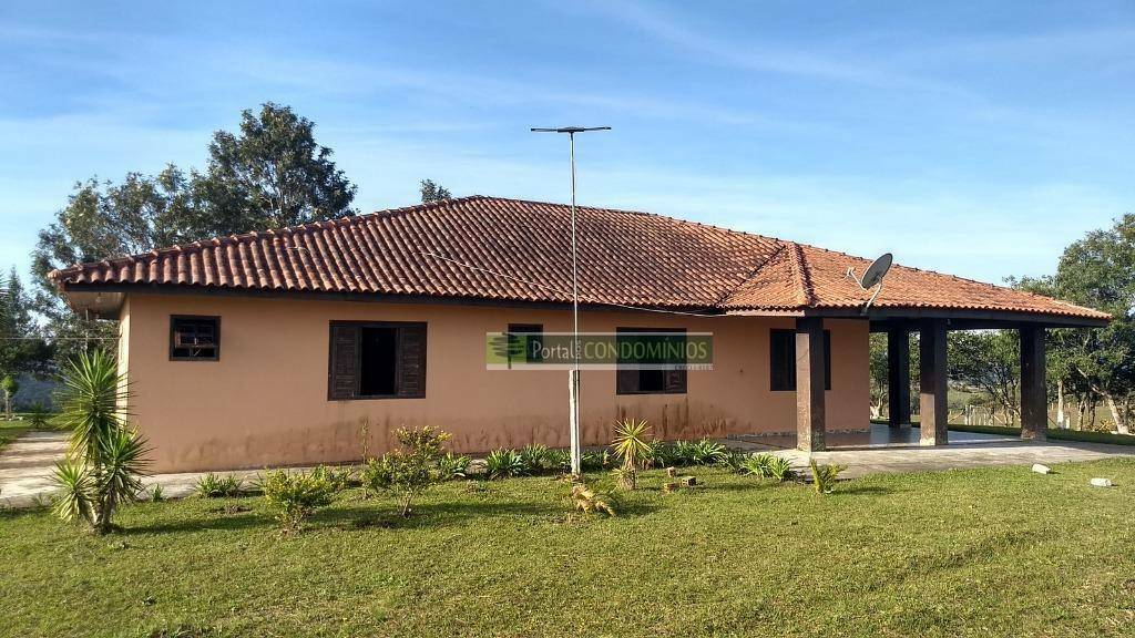 Fazenda à venda com 4 quartos, 630m² - Foto 2