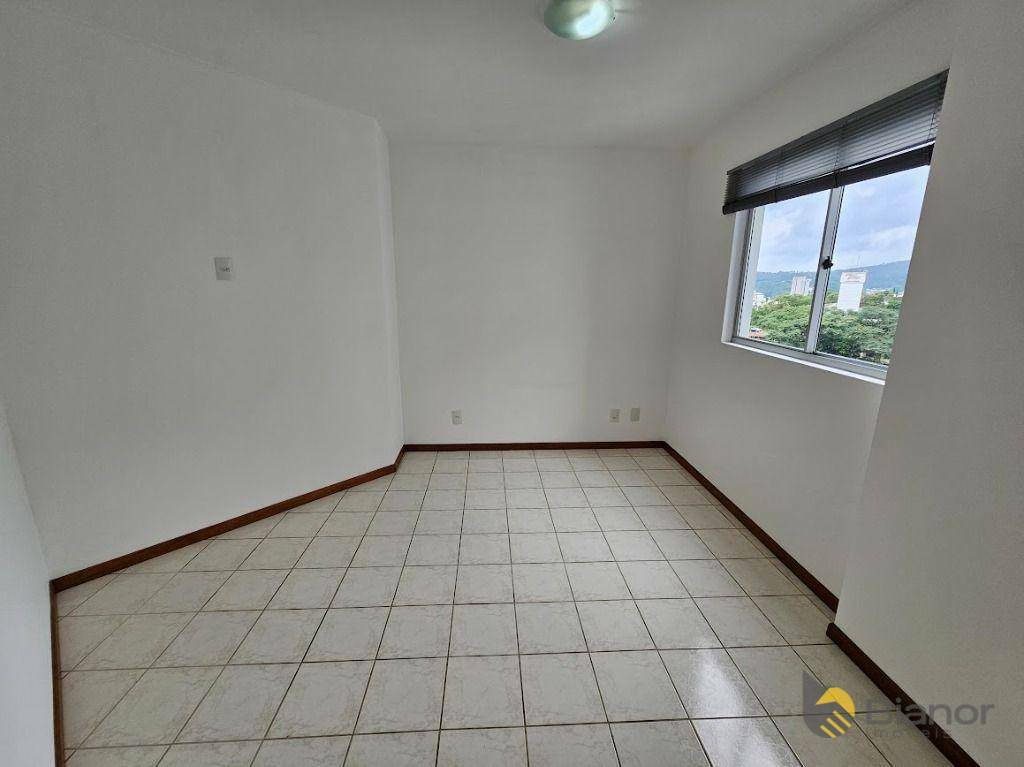 Apartamento para alugar com 2 quartos, 87m² - Foto 12