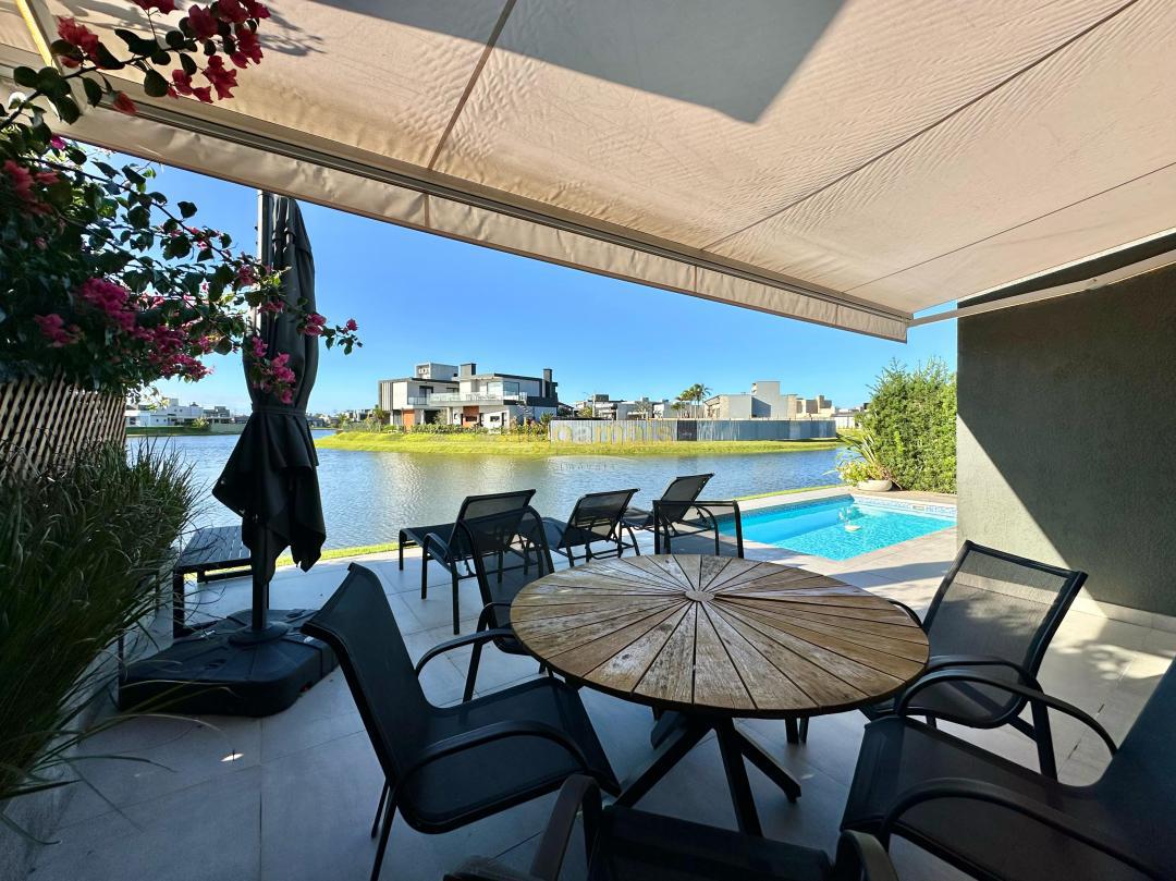 Casa de Condomínio à venda com 4 quartos, 190m² - Foto 17