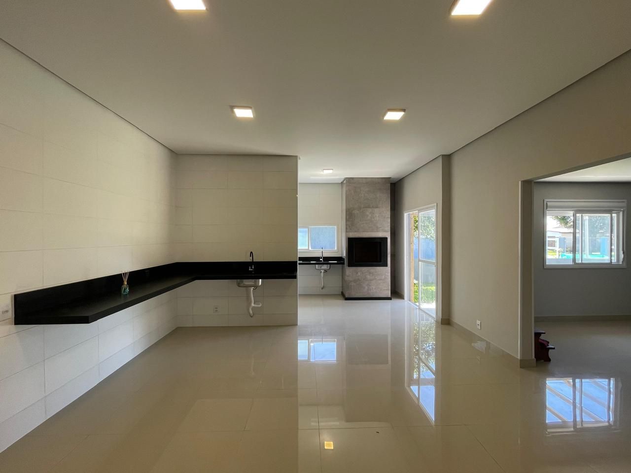 Casa à venda com 4 quartos, 154m² - Foto 14