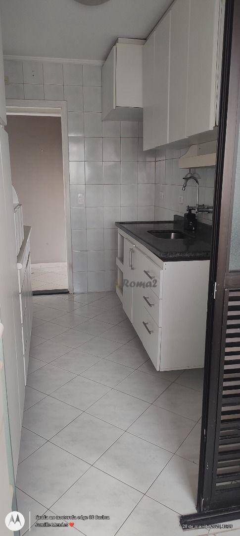 Apartamento para alugar com 3 quartos, 70m² - Foto 9