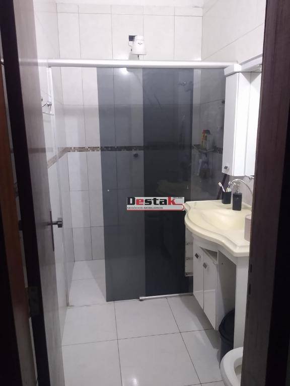 Sobrado à venda com 2 quartos, 117m² - Foto 4