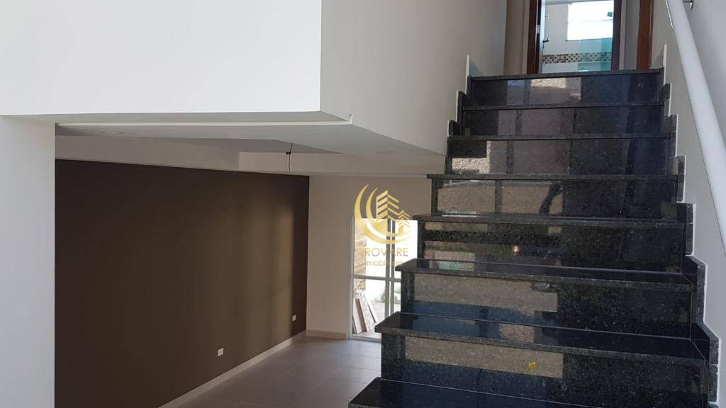 Sobrado à venda com 3 quartos, 215m² - Foto 2