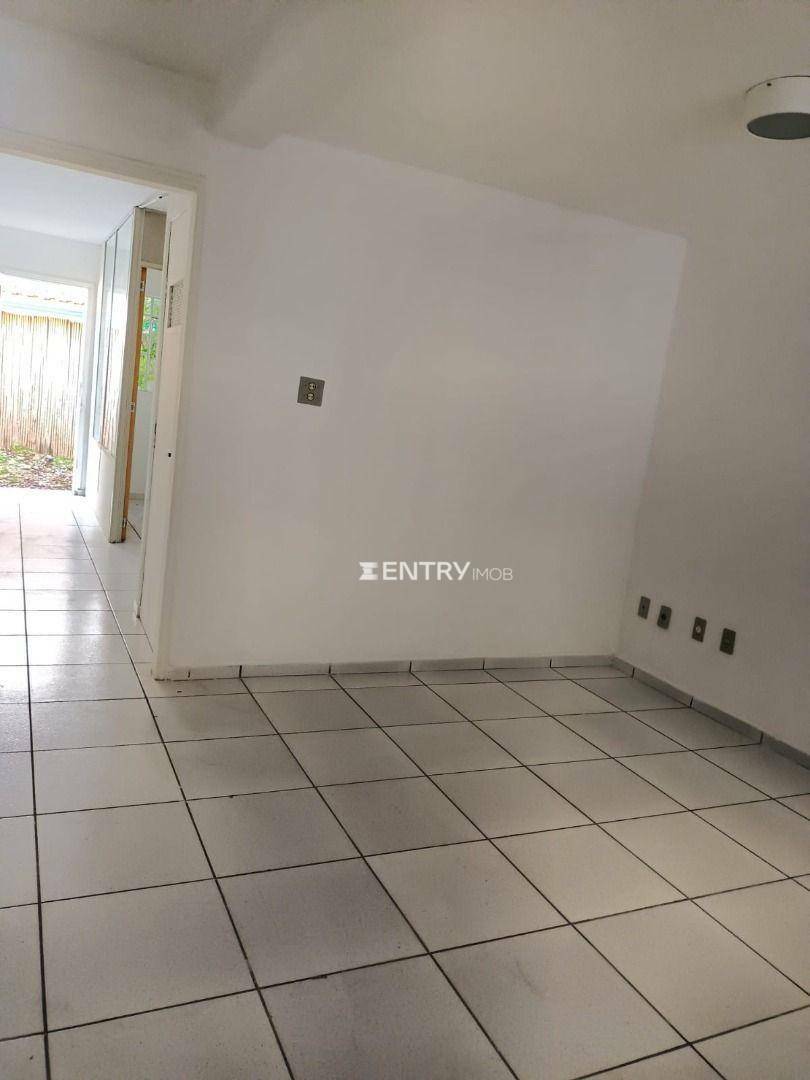 Casa à venda e aluguel com 2 quartos, 136m² - Foto 14