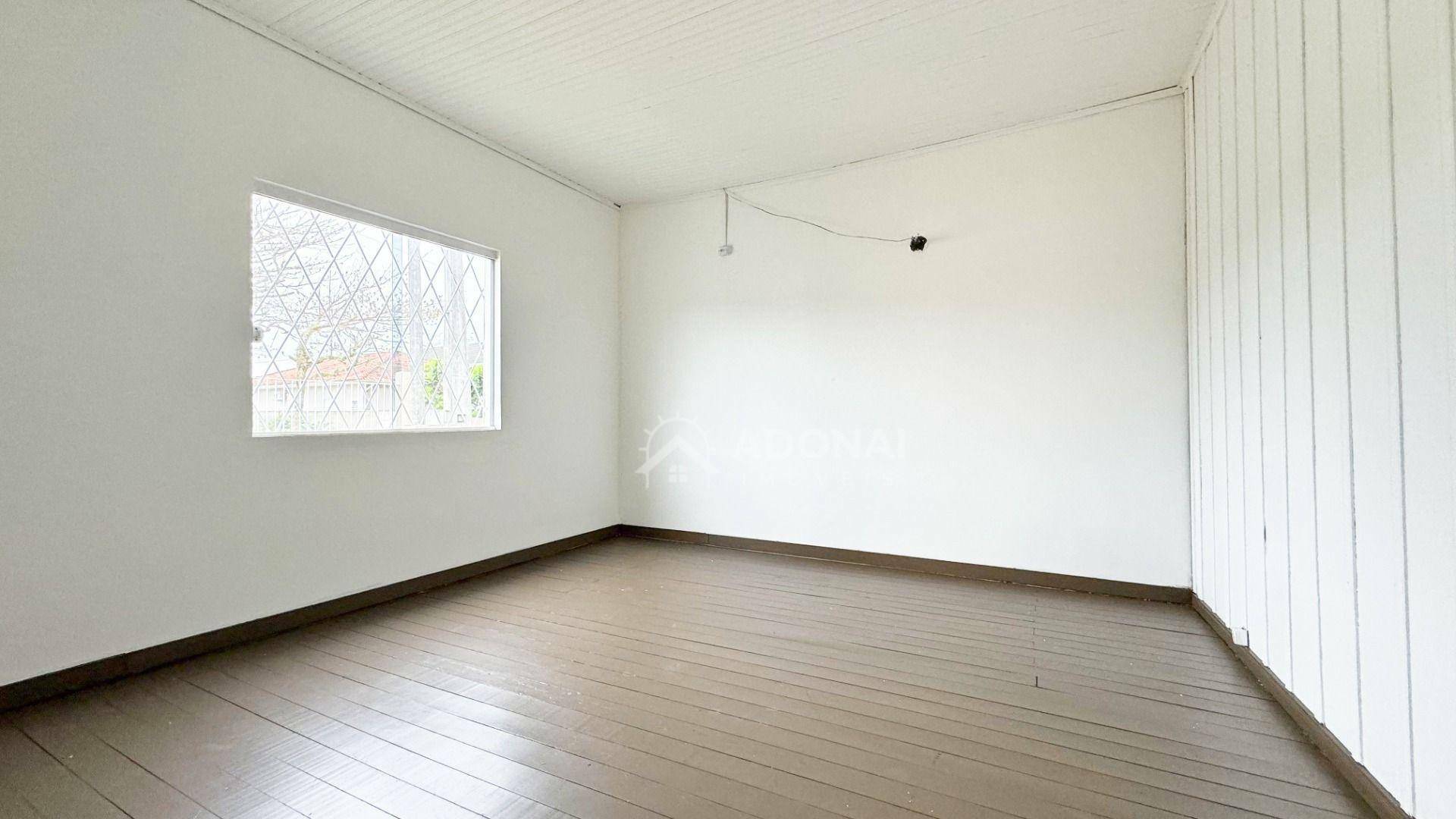 Casa à venda com 5 quartos, 210m² - Foto 8