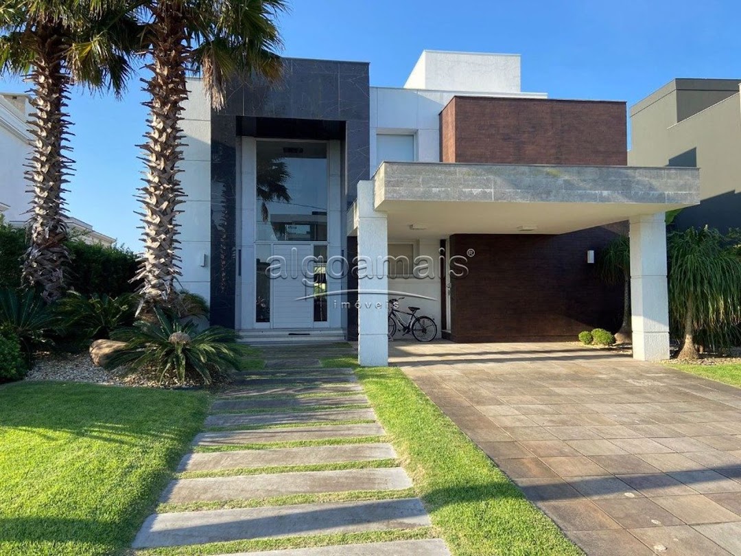 Casa de Condomínio à venda com 4 quartos, 300m² - Foto 1