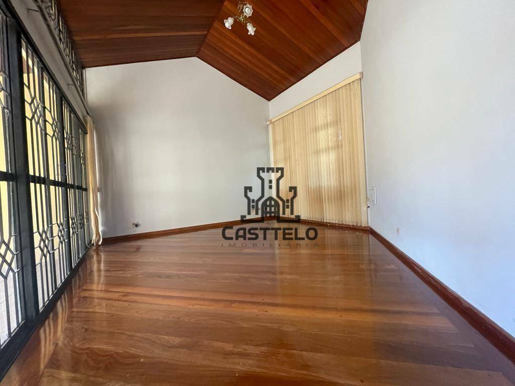 Casa à venda com 4 quartos, 266m² - Foto 11