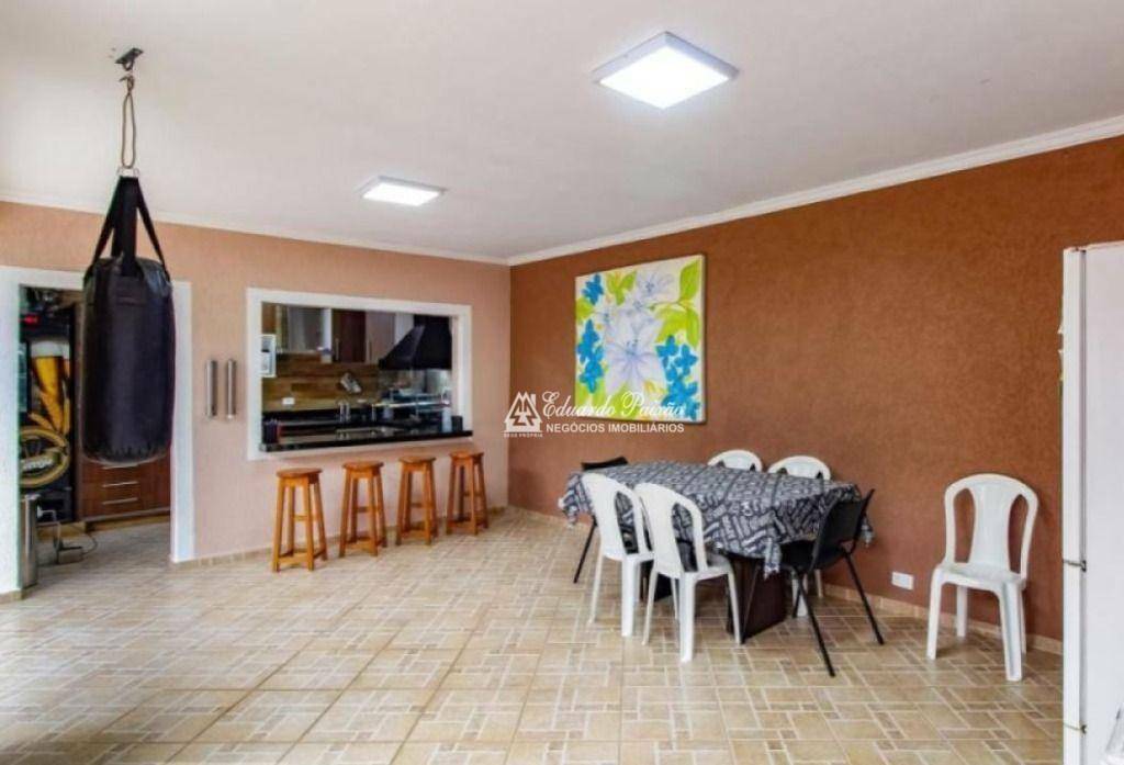 Sobrado à venda com 4 quartos, 300m² - Foto 25