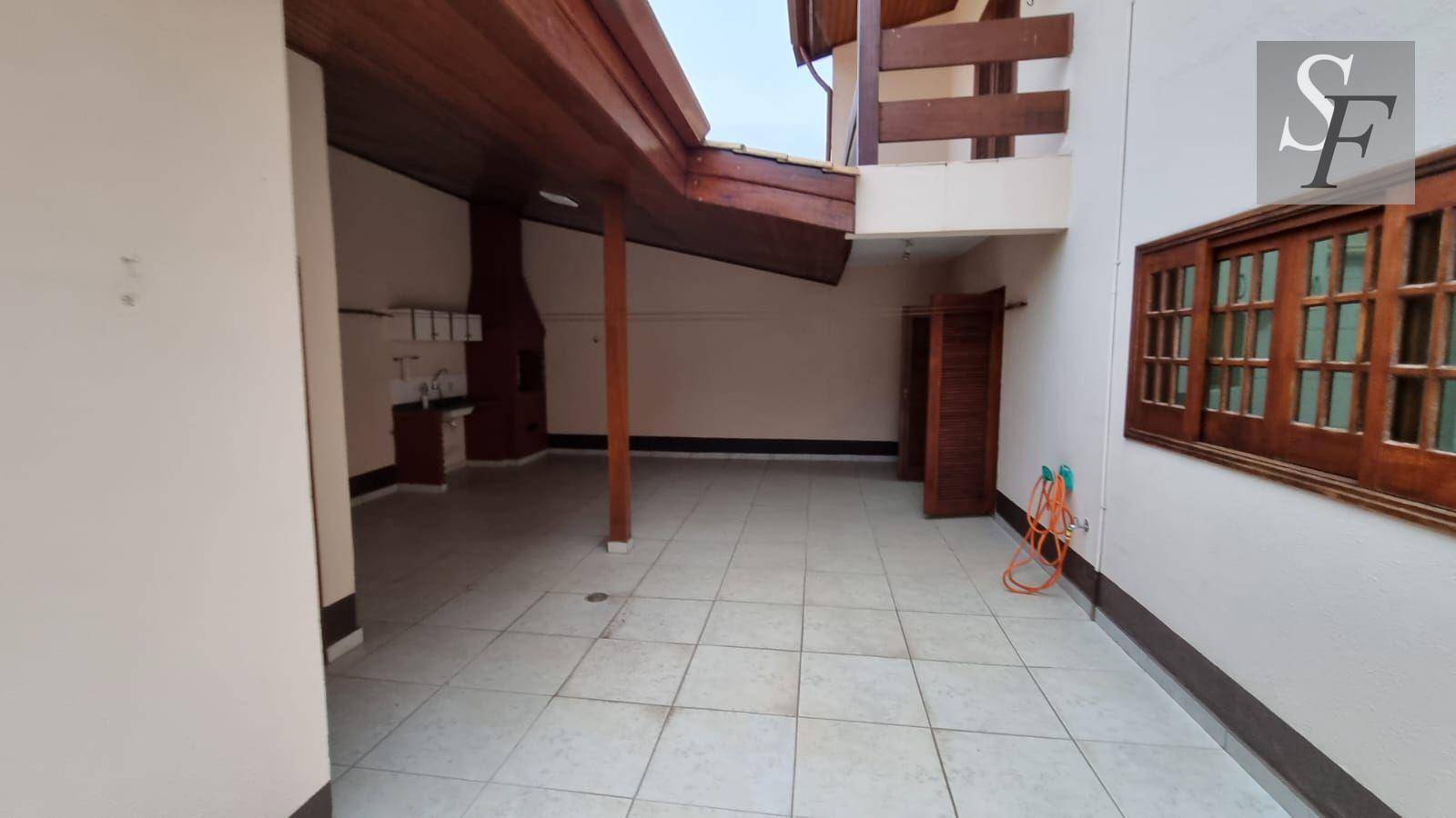 Sobrado para alugar com 3 quartos, 302m² - Foto 20