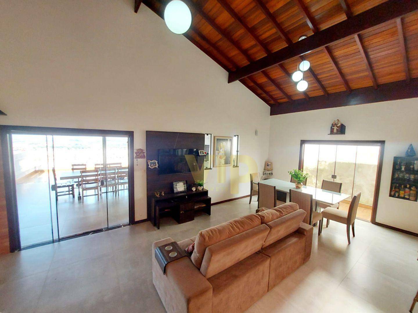 Casa à venda com 4 quartos, 300m² - Foto 20