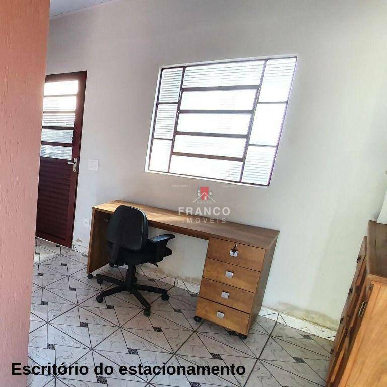 Casa à venda com 3 quartos, 311m² - Foto 13