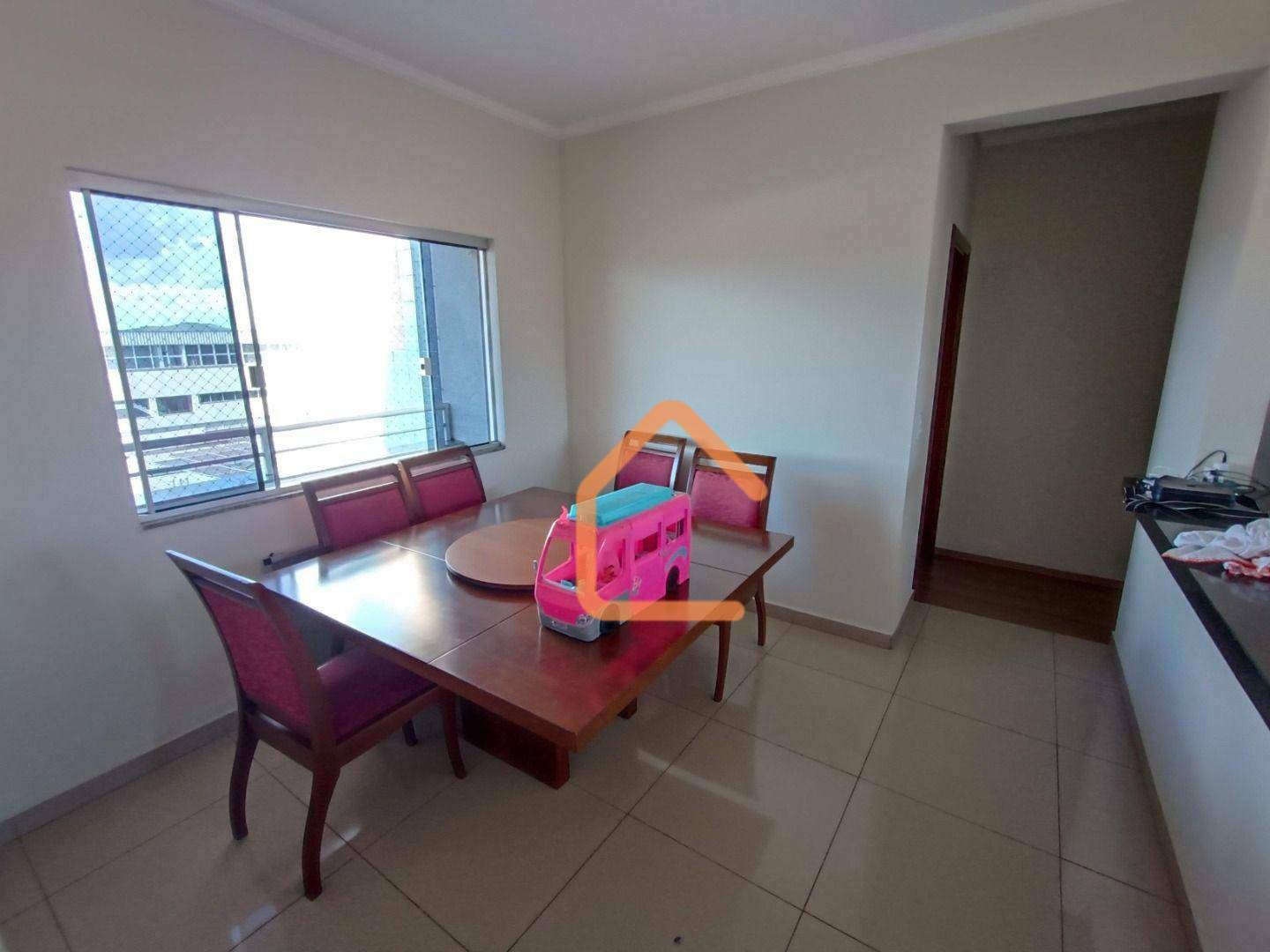 Apartamento para alugar com 3 quartos, 150m² - Foto 4